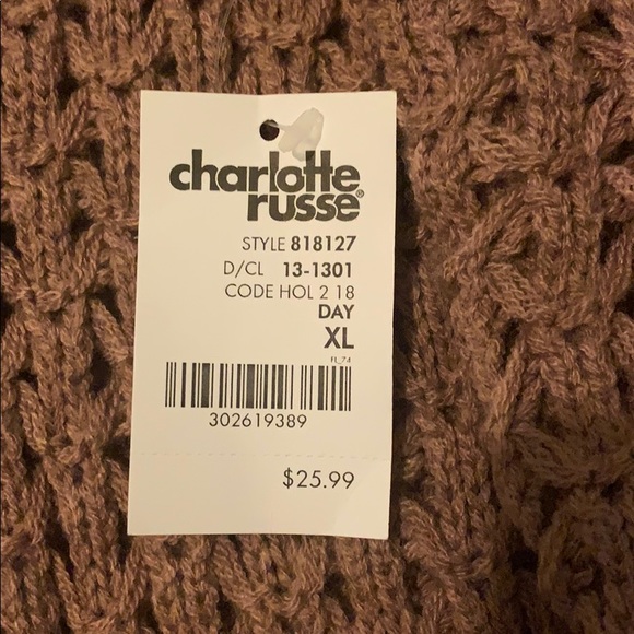 Charlotte Russe cold shoulder long sleeve top - Picture 2 of 4